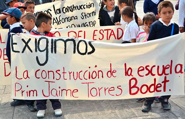 Por incumplimiento, cientos de estudiantes tomarán clases en oficinas de la SEPH