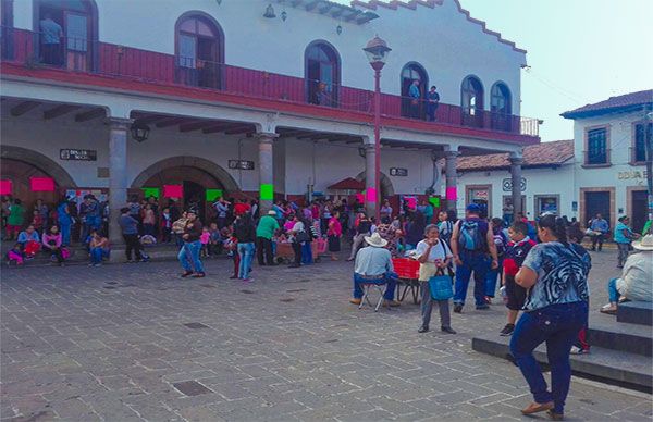 Denuncian pobladores de Tacámbaro prepotencia del Secretario del Ayuntamiento