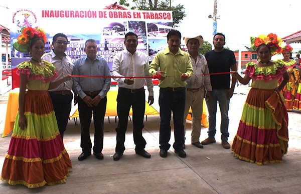 Inauguran parque remodelado en Buena Vista 2da, de la Zona Chontal