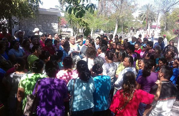 Agua y drenaje, piden al munícipe de San Pedro 