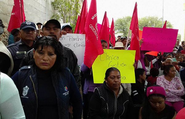 Abandera Pancho obras gestionadas por  Antorcha 