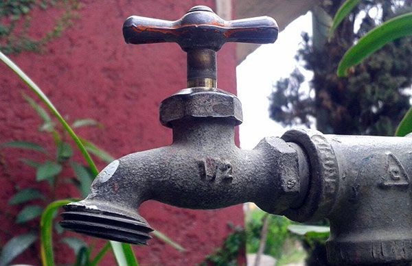 Desde hace mes y medio carecen de agua en Actopan