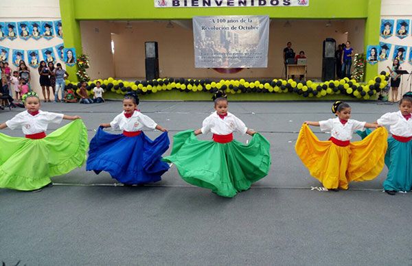 Generación dice adiós al jardín de niños 