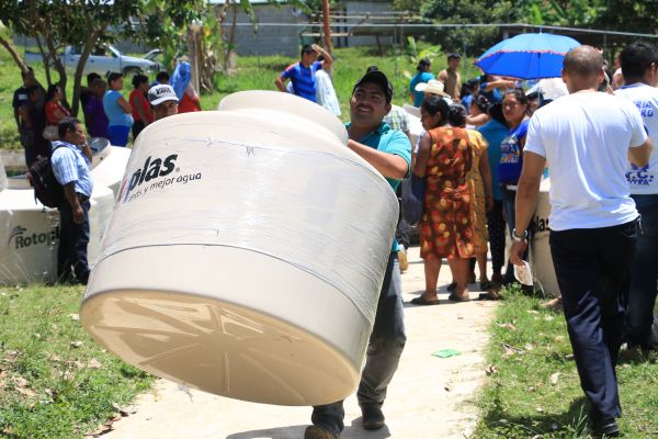 Llegan apoyos para mejoramiento de viviendas a Simojovel 