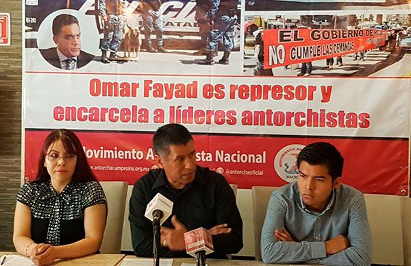 Antorchistas de la Ciudad de México exigen solución al gobernador de Hidalgo, Omar Fayad