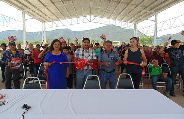   Inauguran cancha de usos múltiples en ejido Guelatao