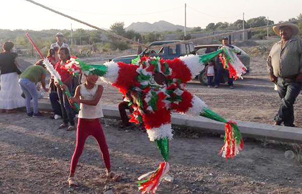   Fiesta por 12 años de antorchismo en la colonia Unidad Antorchista