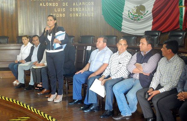 Se reúne Antorcha con alcaldesa de la capital