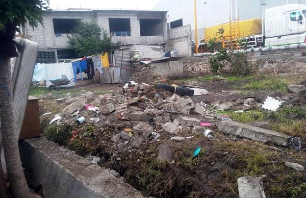 Solidaridad con familias afectadas por lluvias en  El  Carmen 