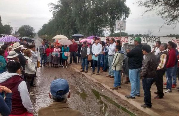 En Ahorcado Pedro Escobedo aplauden lucha antorchista, comienzan labores