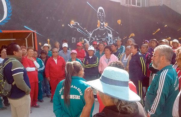 Antorcha Chicoloapan promueve activación física y recreación para adultos mayores