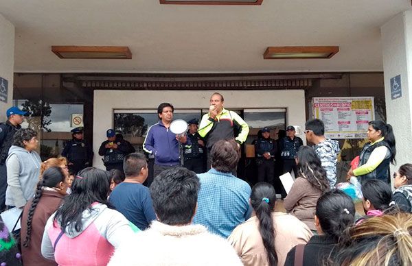 Antorchistas de Iztacalco exigen al delegado Carlos Estrada Meraz cumplimiento a compromisos