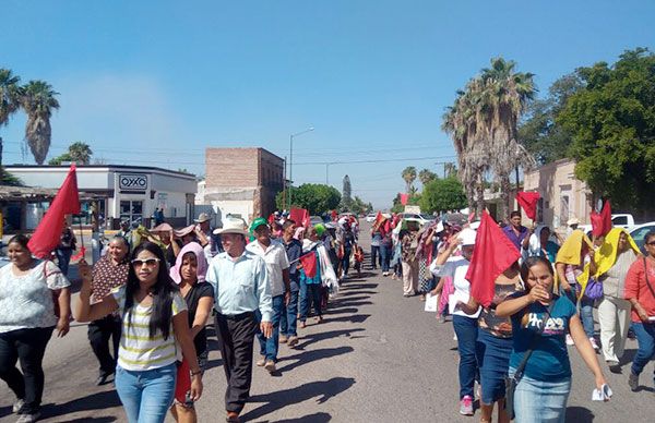  Edil de Huatabampo ignora a manifestantes que exigen solución a obras y servicios