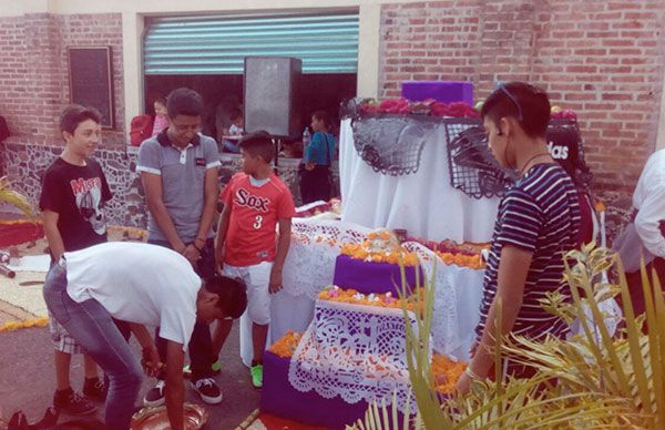 Preservan estudiantes tradiciones en Atlixco