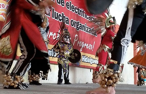 Electrificación en comunidad de Chicavasco: muestra de trabajo y gestión del pueblo organizado