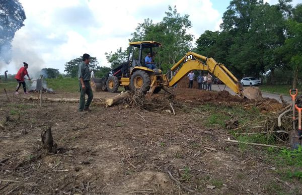 Continúan los trabajos para la creación de la colonia Antorchista en Acayucan