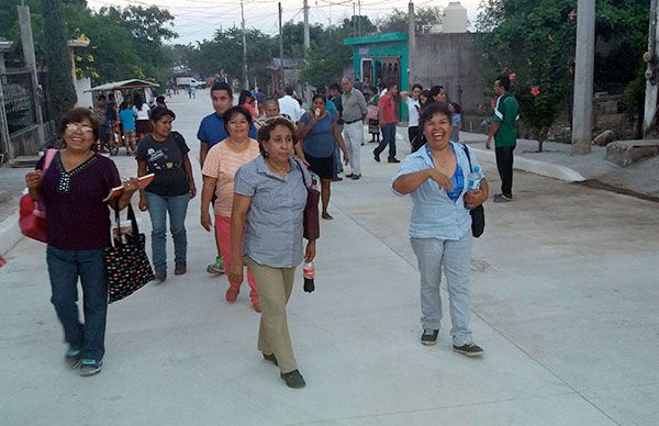 Inauguración de calle en la colonia Monte Alto