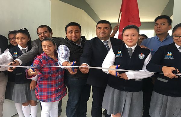 Logra Antorcha rehabilitación en secundaria 