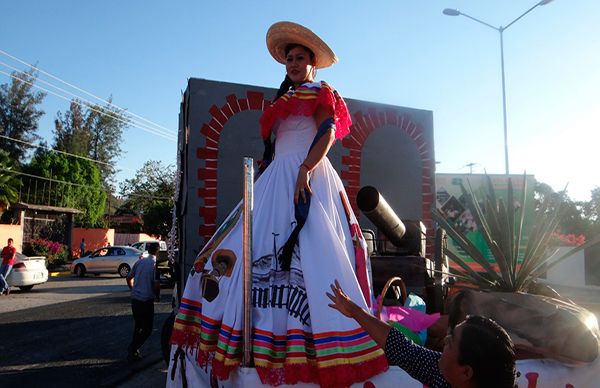 Coronan a reina de la Revolución Mexicana en Teco