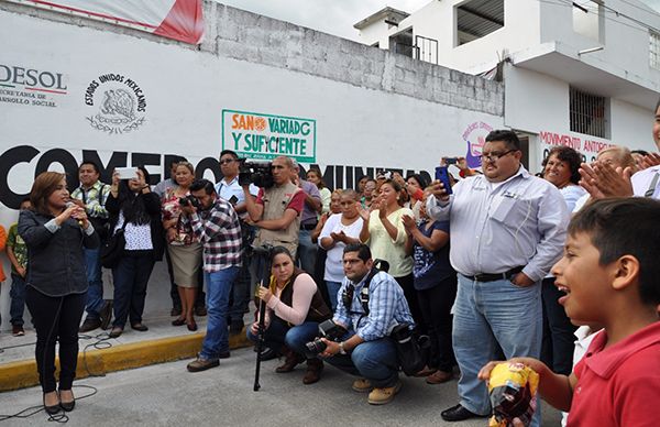 Celebran 1er aniversario de Comedor Comunitario Clara Córdova Morán en Córdoba.