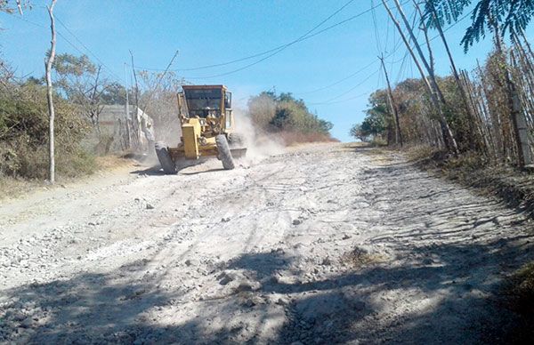  Gestionan rehabilitación de vialidades en Puente de Ixtla  