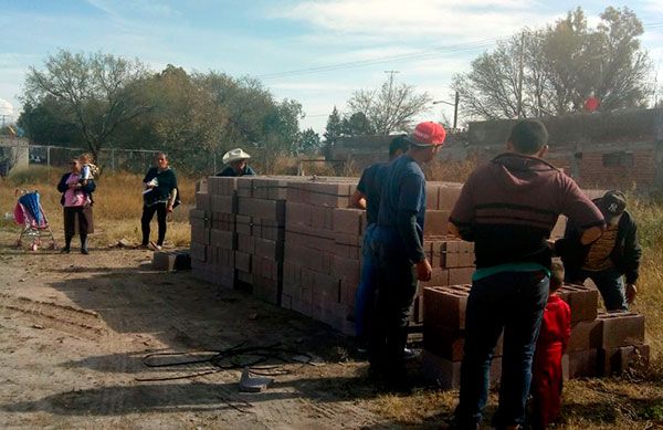 Entrega Antorcha paquetes de material para recámara adicional