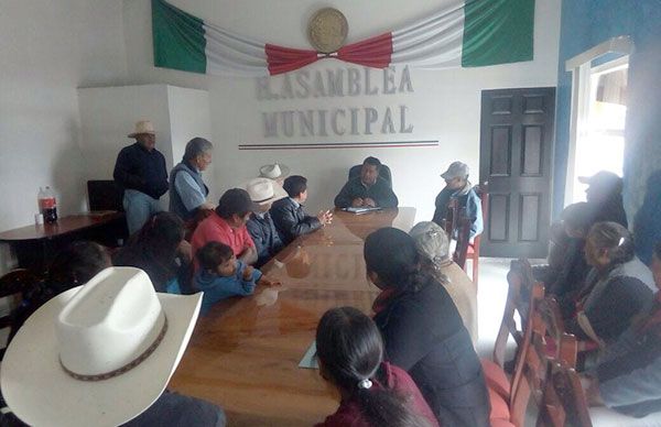  Exigen ejecución de obras antorchistas de Tezontepec de Aldama