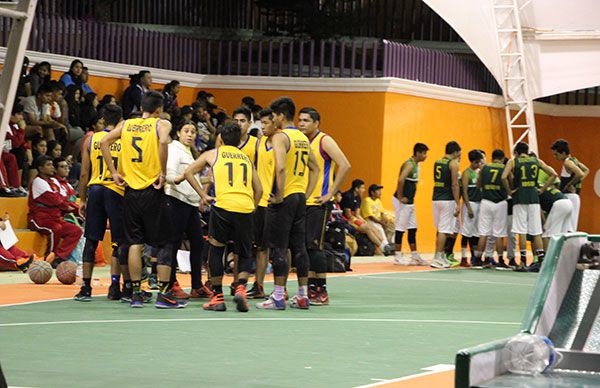  Acapulqueños participan en basquetbol en la XIX Espartaqueada Deportiva