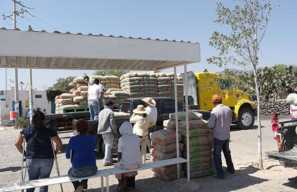   Entrega Antorcha acciones para vivienda en Colón y Cadereyta