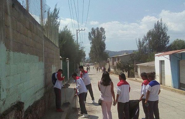  Realizan faena de limpieza en Tepoxtepec