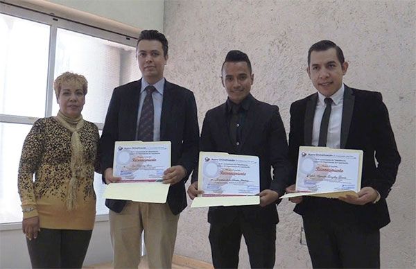 Refuerzan capacidades de servidores públicos