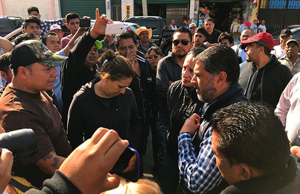 Intenta Ayuntamiento desalojar a comerciantes en Atlixco
