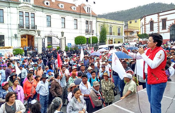 Alcaldesa miente e incumple; Antorcha instala plantón en alcaldía de Pachuca