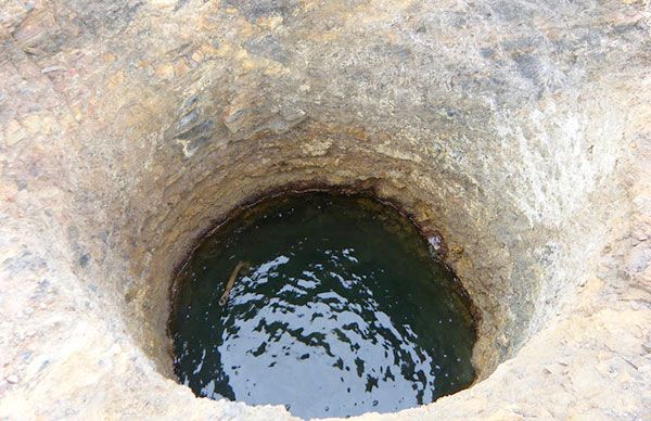 Vecinos de Cruz Vidriada carecen de agua potable 