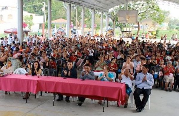 Celebran Día de las Madres en Gaviotas Sur