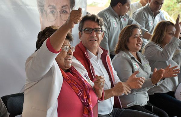 Se compromete Hersilia Córdova con Huexocoapan