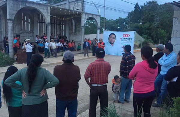 Reciben a López Palacios en Loma Bonita