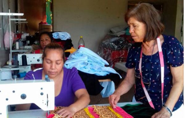 Taller de costura, una opción para las mujeres indígenas emprendedoras