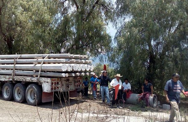  Por gestión antorchista, inicia obra de electrificación en Tezontepec