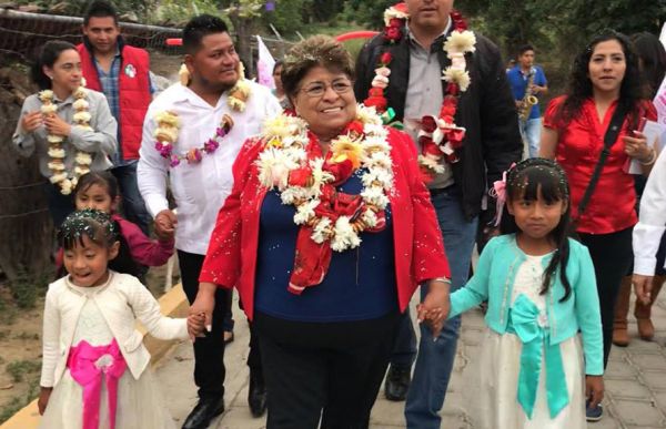 10 razones para votar por la maestra Hersilia Córdova Morán