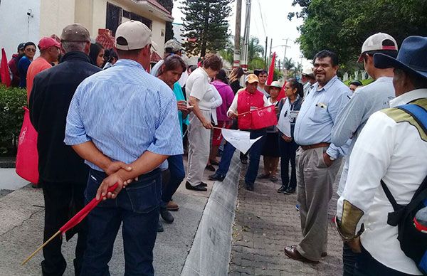 Antorchistas guanajuatenses denuncian estafa de funcionaria de CONAVI