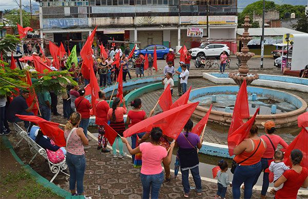 Inicia Antorcha rehabilitación de la Explanada municipal en Lombardía