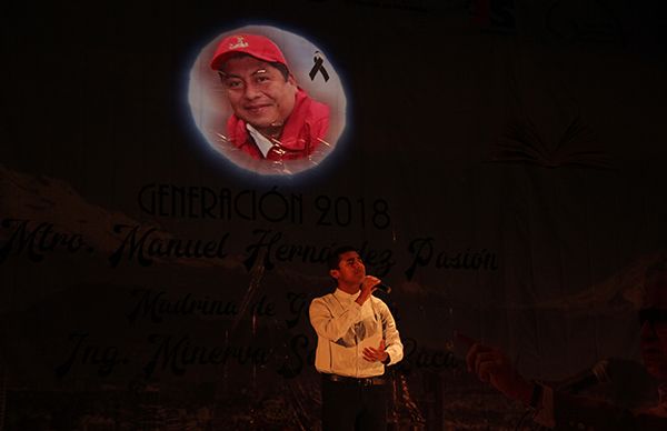 Escuelas antorchistas de Veracruz rinden homenaje a Manuel Hernández Pasión