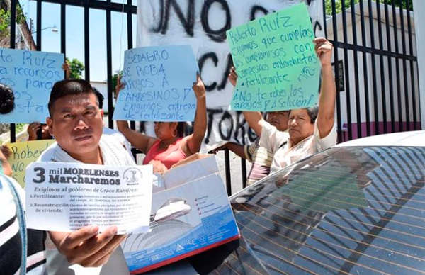 Por enésima vez, campesinos exigen entrega de fertilizantes