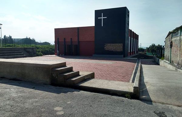 Un basurero se convierte en hermosa capilla