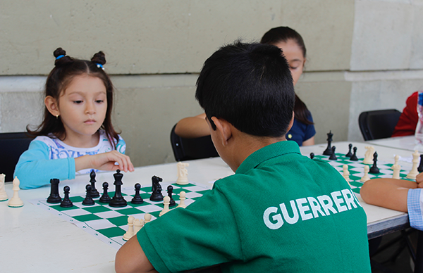 Antorcha realiza segundo torneo estatal de ajedrez en la capital