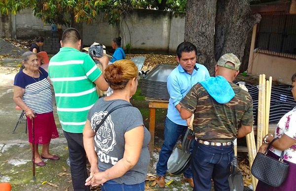 Debido a gestiones, campesinos de Tuzantla logran apoyos para vivienda y el campo