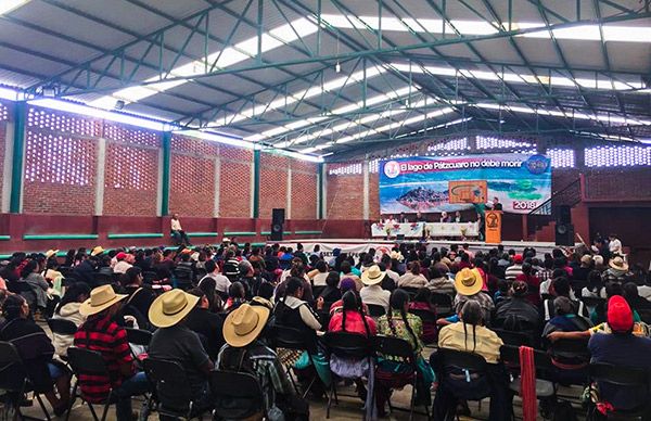 Sigue en pie rescate del lago de Pátzcuaro sin dar marcha atrás