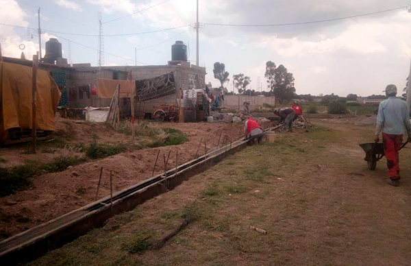 Cuentan antorchistas de Chiautempan con guarniciones y banquetas