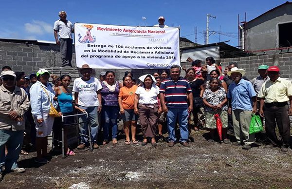 Antorcha lleva acciones de vivienda a familias de Catemaco